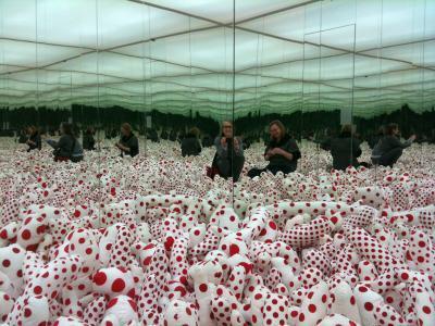 Kusama installation Rotterdam